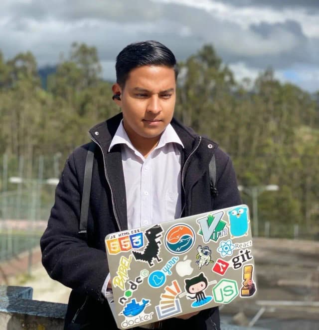 Foto de Andres Coello, ponente en Build with AI Ecuador 2025