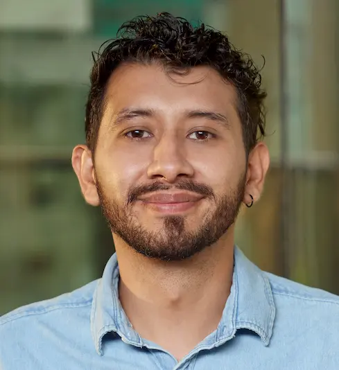 Foto de Boris Benalcazar, ponente en Build with AI Ecuador 2025