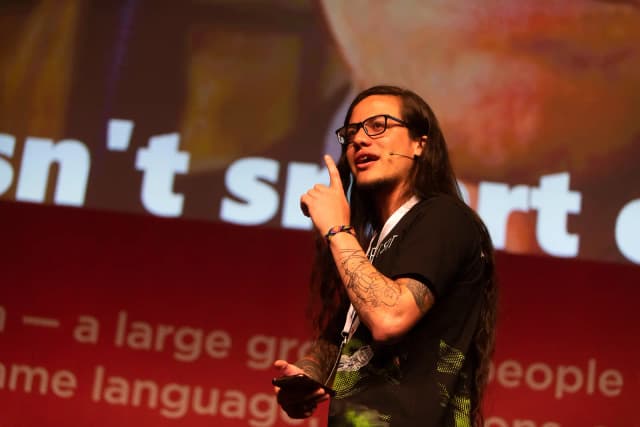 Foto de Erick Wendel, ponente en Build with AI Ecuador 2025