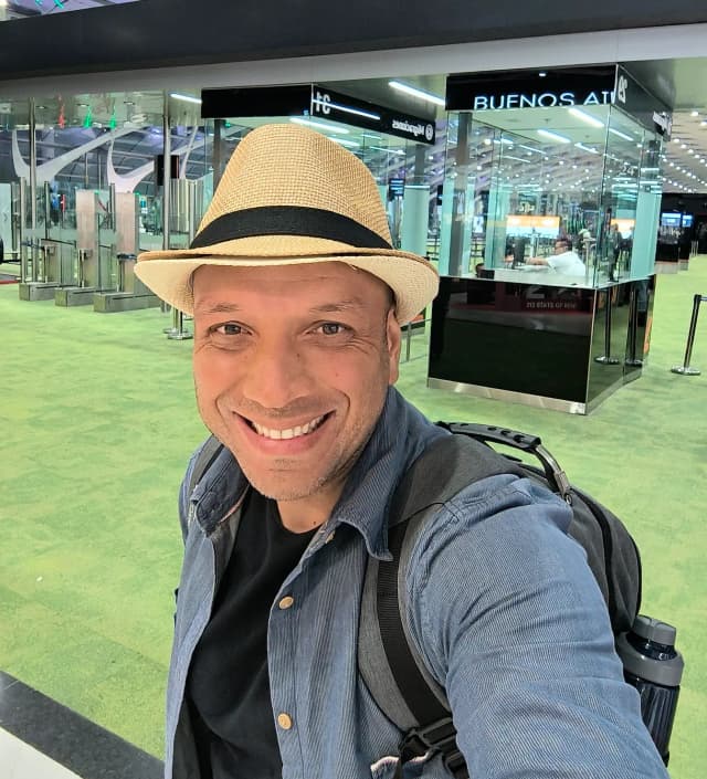 Foto de Jairo Suárez, ponente en Build with AI Ecuador 2025