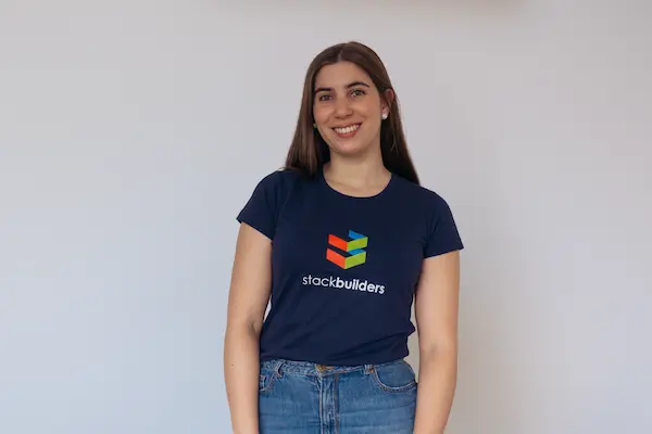 Foto de María Carrión, ponente en Build with AI Ecuador 2025