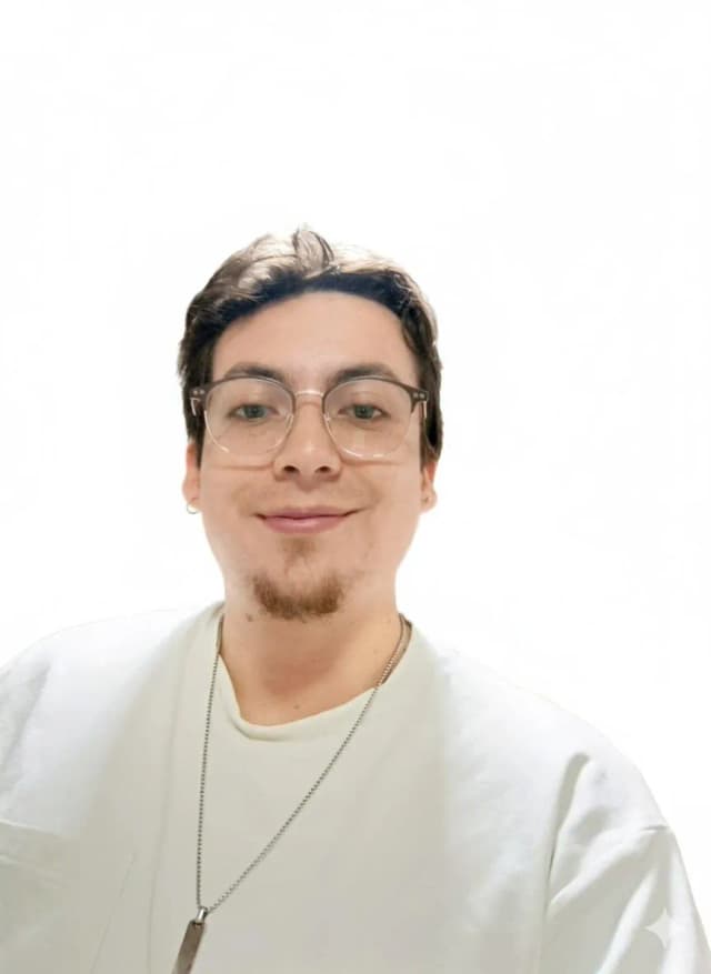 Organizer Andrés Armendariz