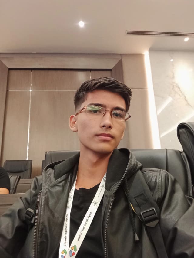 Organizer Cristhian Huang