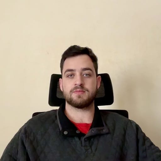Foto de Anthony Córdova, ponente en Build with AI Ecuador 2025